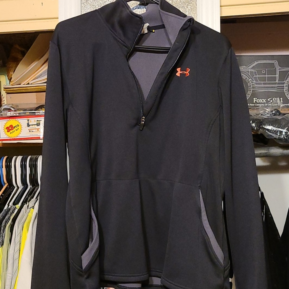 Under Armour sweatshirt